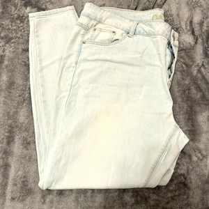 Rue 21 light wash skinny jeans size 22r